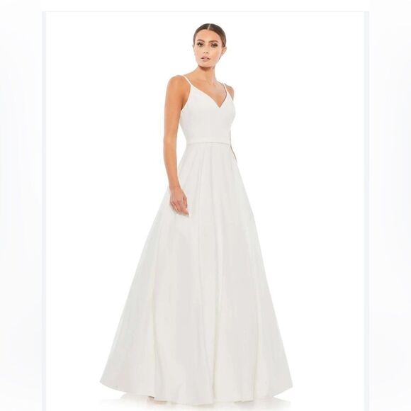 Mac Duggal Women's Dresses Mac Duggal Classic A-Line V-Neck Ballgown - Picture 6 of 9